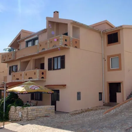 With Swimming Pool Pag - 220 *